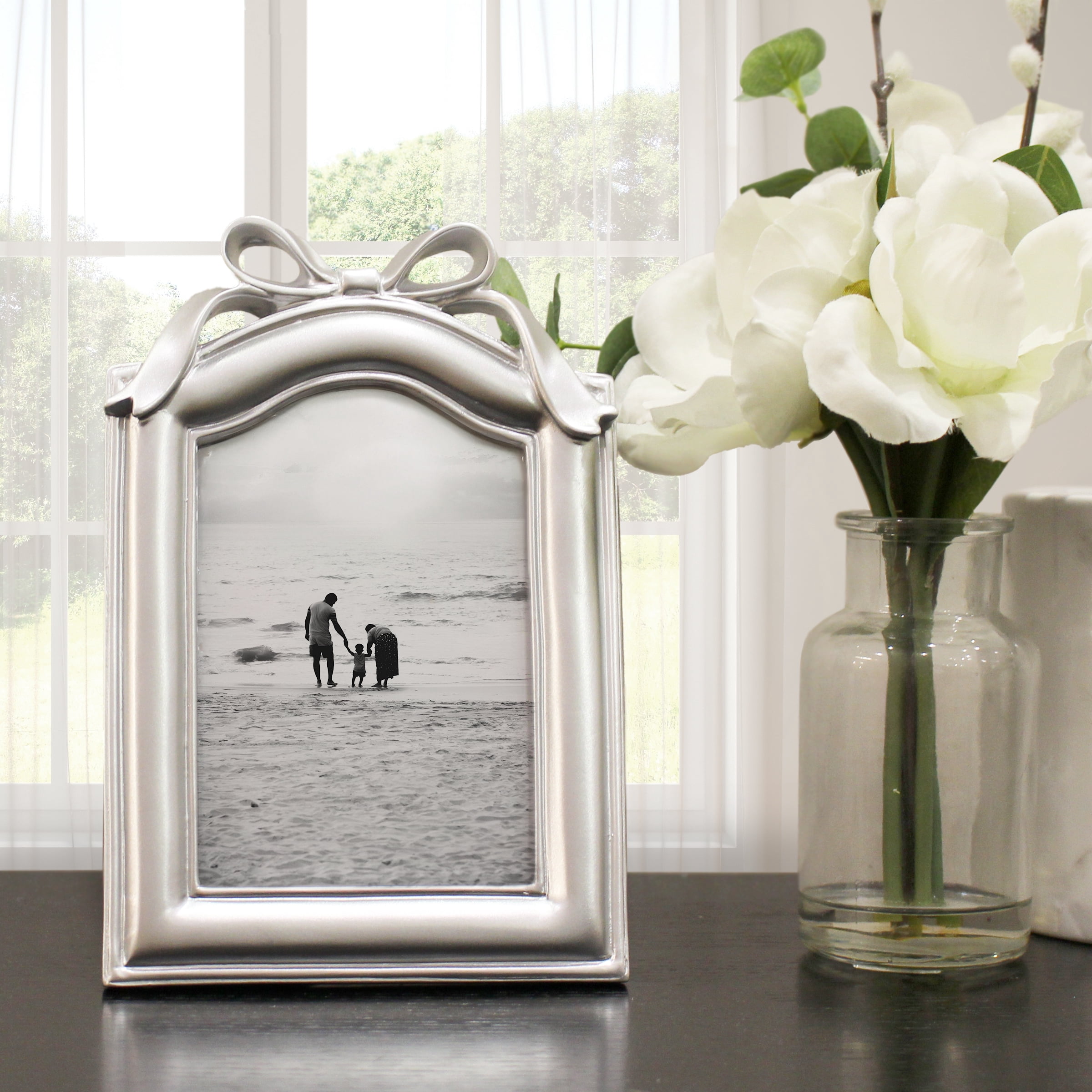 OneDesign Home 4x6 Silver Holiday Picture Frame with Bow | Elegant Tabletop Photo Frame for Home Décor