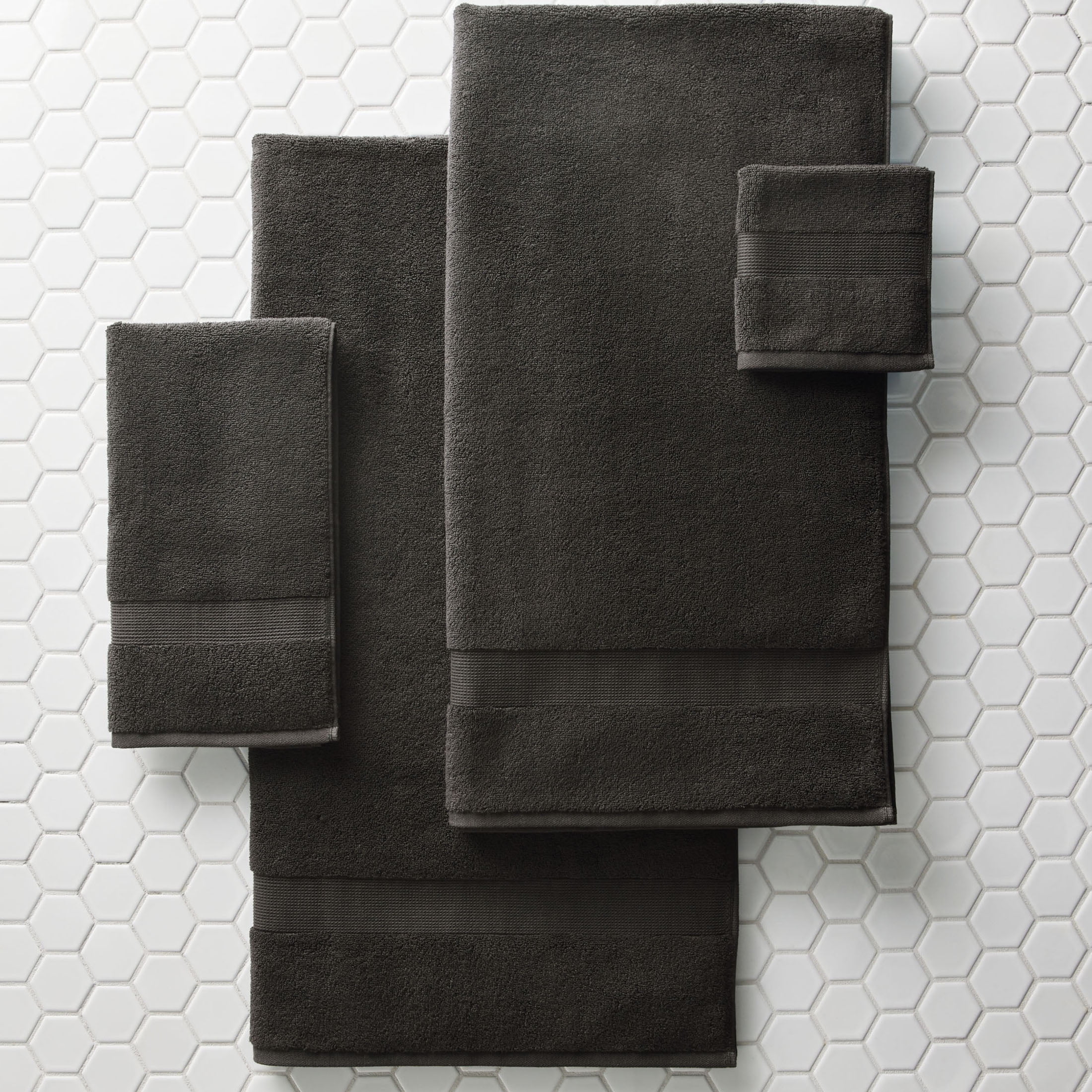 Better Homes & Gardens Signature Soft Solid Cotton 4 Piece Bath Bath Towel Set,Rich Black