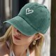 thumbnail image 1 of Gorra de béisbol para mujer con bordado de corazón: gorra de moda para niñas para deportes al aire libre,ajustable,bonita y casual, 1 of 7