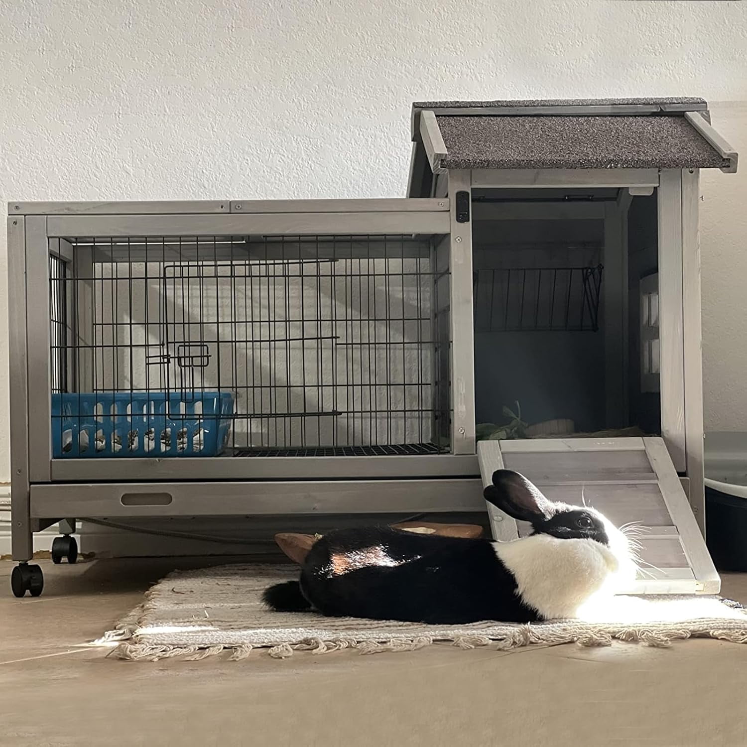 MEDEHOO Rabbit Cage with Wheels Bunny Hutch w/ Leak-Proof Tray, Rabbit Hutch for Outdoor and Indoor with Rest and Activity Area