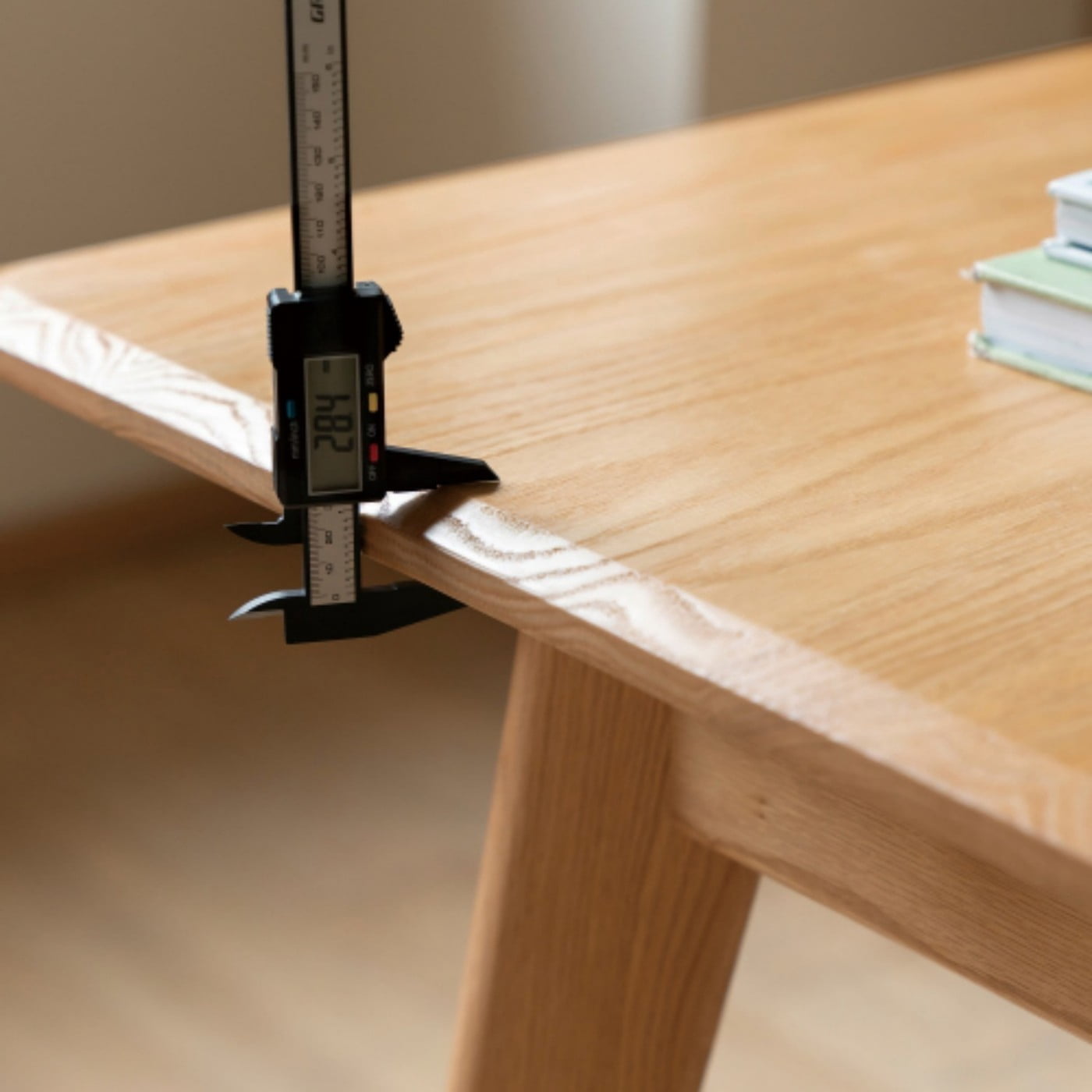 Extendable Solid Oak Dining Table, 47.2"-59.1" Modern Farmhouse Wood Kitchen Table with White Sintered Stone Top, Seats 6-8, Light Oak