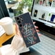 thumbnail image 3 of Fundas de iPhone únicas y modernas con patrones ilustrativos de flores y calaveras para iPhone de Apple, 3 of 4