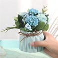thumbnail image 3 of Adorno De Hortensia Artificial Delicada Figura De Flor Falsa Estatua De Hortensia De Simulación Con Maceta De Cerámica Flores De Tela De Seda Cuerda De Cáñamo Para Escritorio Dormitorio Sala De Estar Eigraketly HA027419-02, 3 of 6