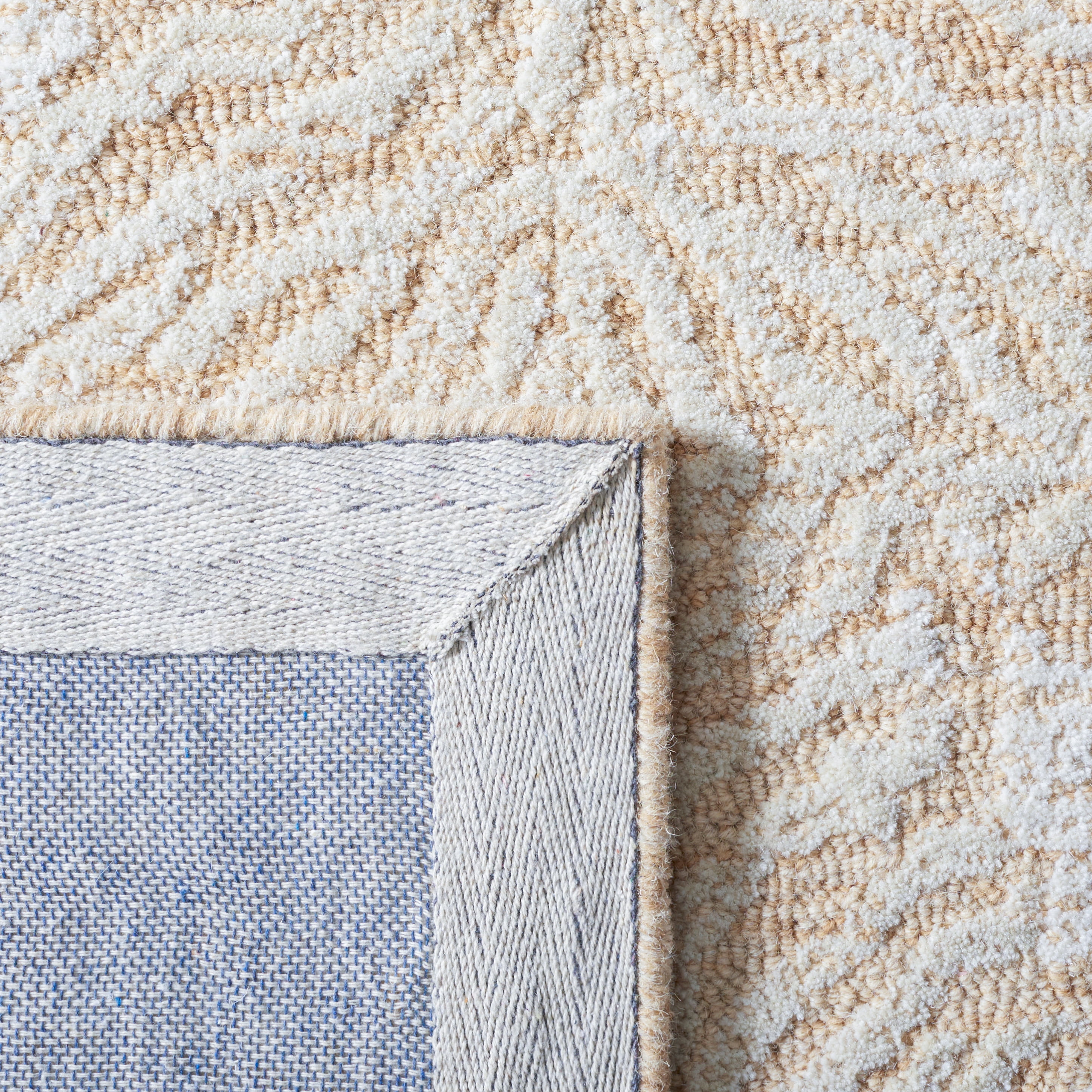 SAFAVIEH Metro Saranna Medallion Runner Rug, Gold/Ivory, 2'3" x 8'