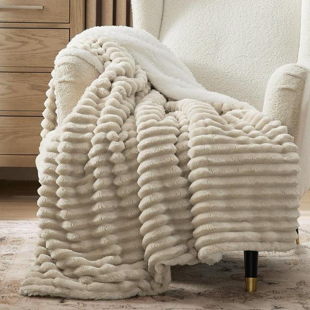 Manta Bedsure Sherpa para sofá, tamaño doble, 150 x 200 cm, color beige