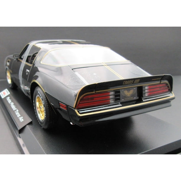 Pontiac Firebird Trans Am Black & Gold 1:18 Metal Die Cast Car