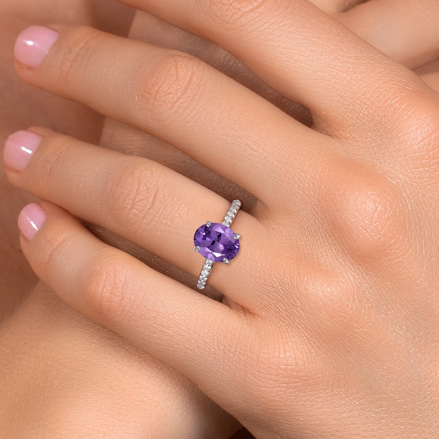 Gem Stone King 10K White Gold Purple Amethyst and Lab Grown Diamond Engagement Ring for Women | 1.80 Cttw | Oval 9X7MM | Gemstone February Birthstone | Size 6