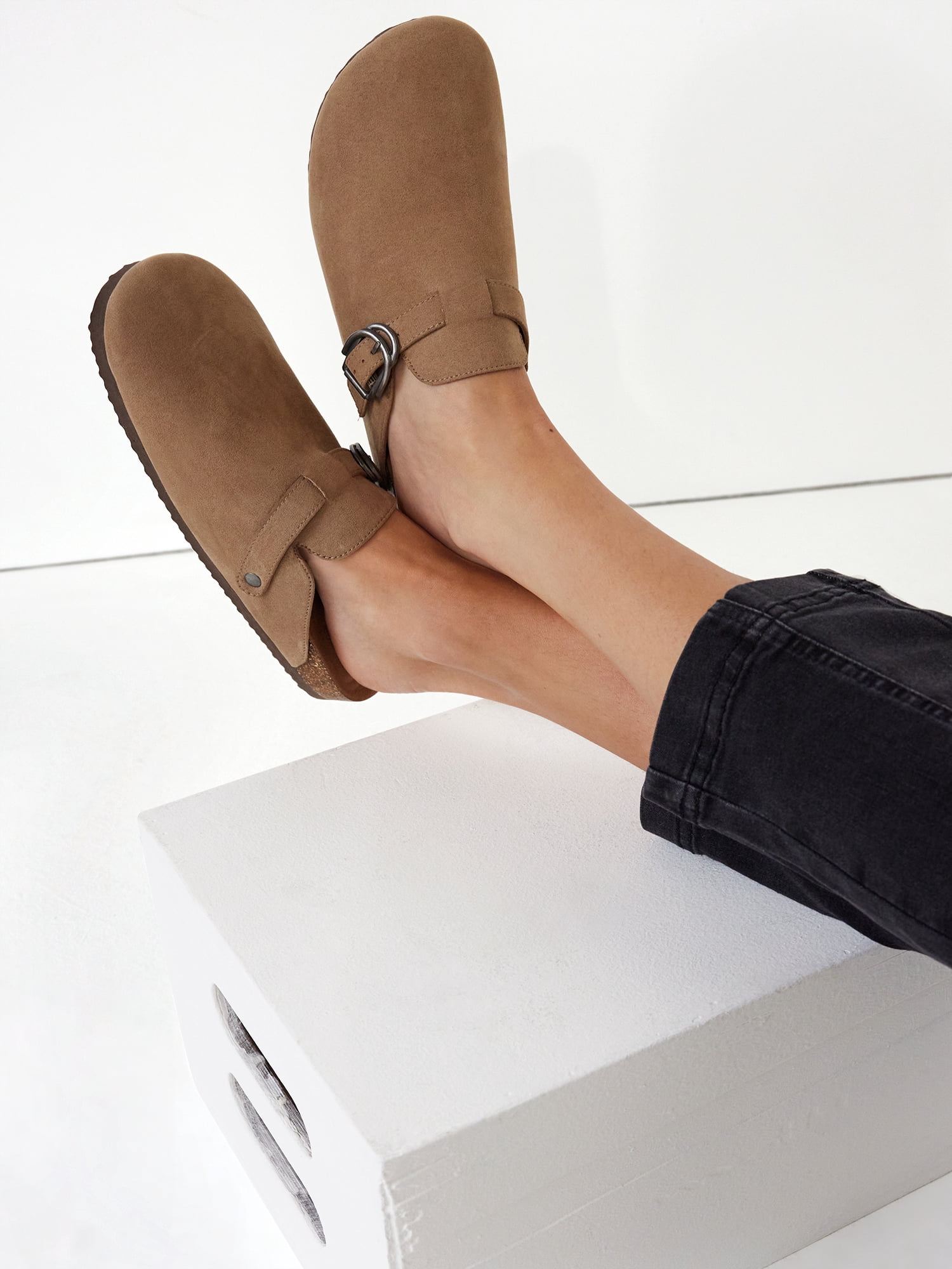 Time and Tru Women's Clog