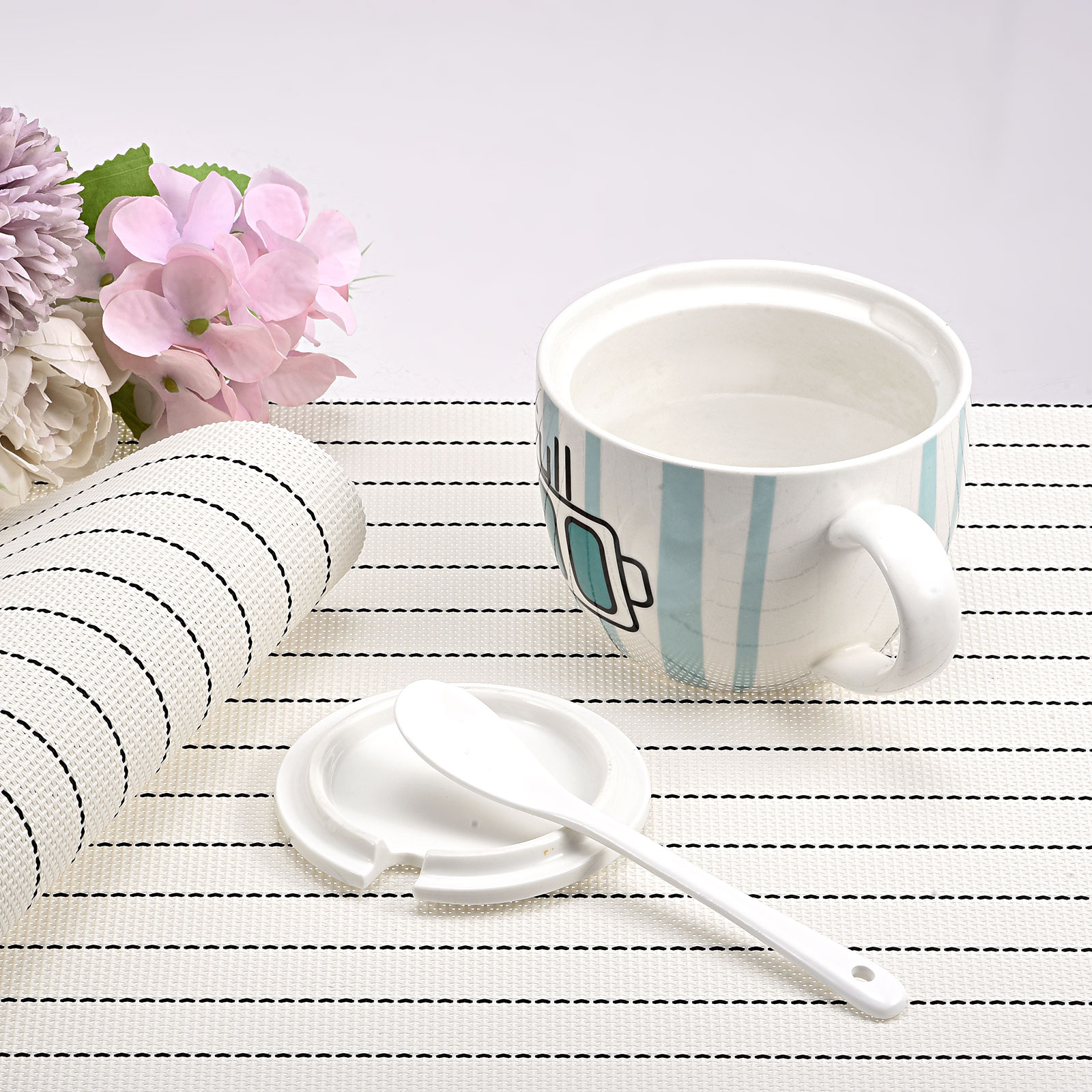 Unique Bargains PVC Washable Woven Place Mats for Dining Tables White 450x300mm 2 Pcs