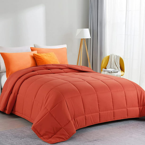 JIUJIANG Oversized King Comforter 120x128 Lightweight Down Alternative Comforter for All Season
