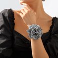 thumbnail image 1 of Pulsera de collar geométrica de moda elegante y romántica con flocado de rosas, 1 of 6
