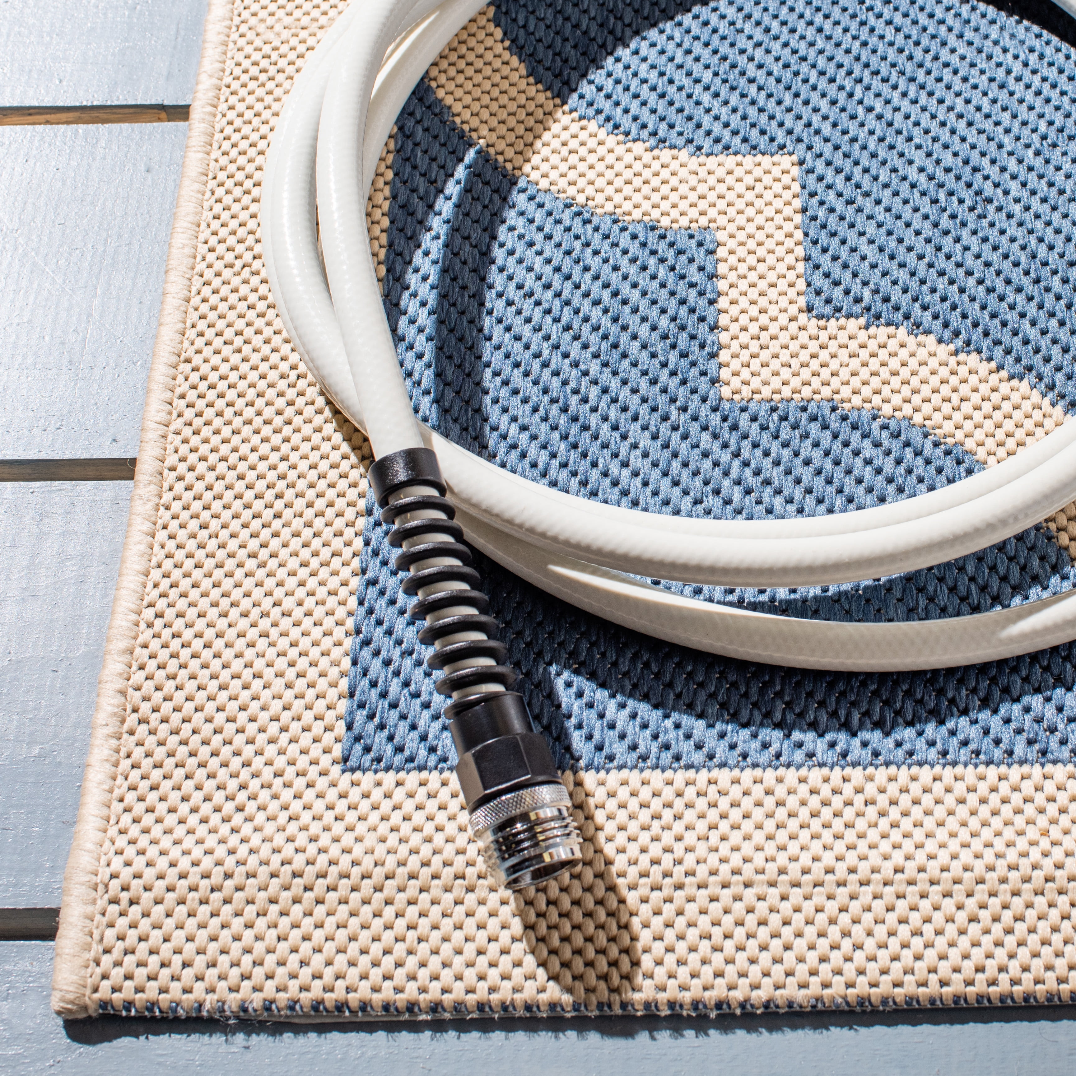 Safavieh Courtyard Alyssa Geometric Indoor/Outdoor Area Rug, Blue/Beige, 7'10" x 7'10" Square