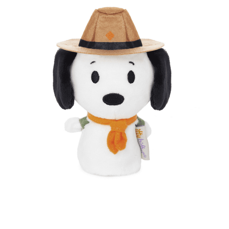 Hallmark Itty Bittys Peanuts Snoopy 50th Beagle Scouts Plush New