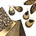 thumbnail image 5 of Hojas de cuero REAL con estampado de leopardo: material de cuero para manualidades y aretes de cuero, 5 x 5 pulgadas, grandes, 5 piezas de cuero marrón genuino con 2 tipos de cuero metálico dorado, 5 of 5
