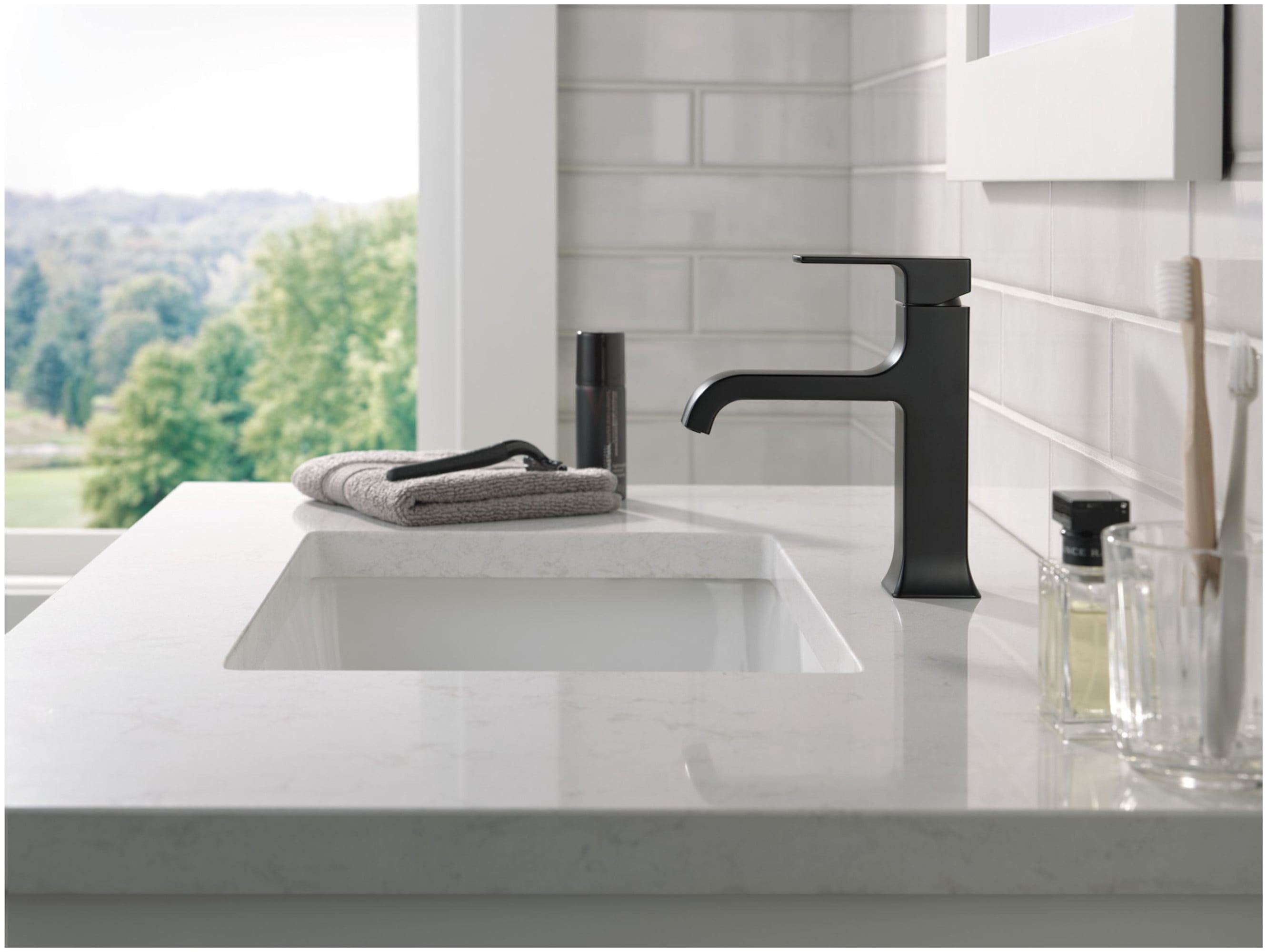 Delta 539-SSMPU-DST Velum 1.2 GPM Single Hole Bathroom Faucet - Brilliance Stainless