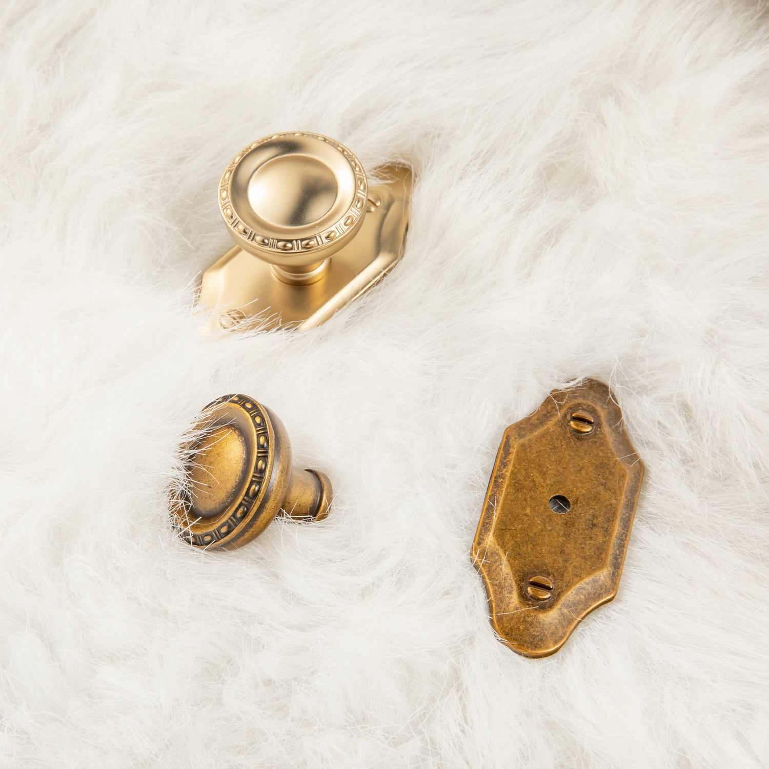 Goo-Ki 12 Pack Antique Brass Cabinet Knobs with Backplate for Drawer Cupboard, Vintage Bronze 1.3" Dia Drawer Knob Pulls Handle Zinc Alloy Hardware