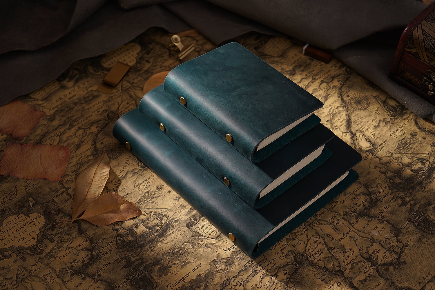 KISSKI·H Olvido Leather Journal Writing Book, A5 Travelers Diary Notebook with Lined, 6 Ring Binder Refillable A5 Notebook, Leather Bound Daily Notepad for Women/Men, Personal/Business Gift, Blue