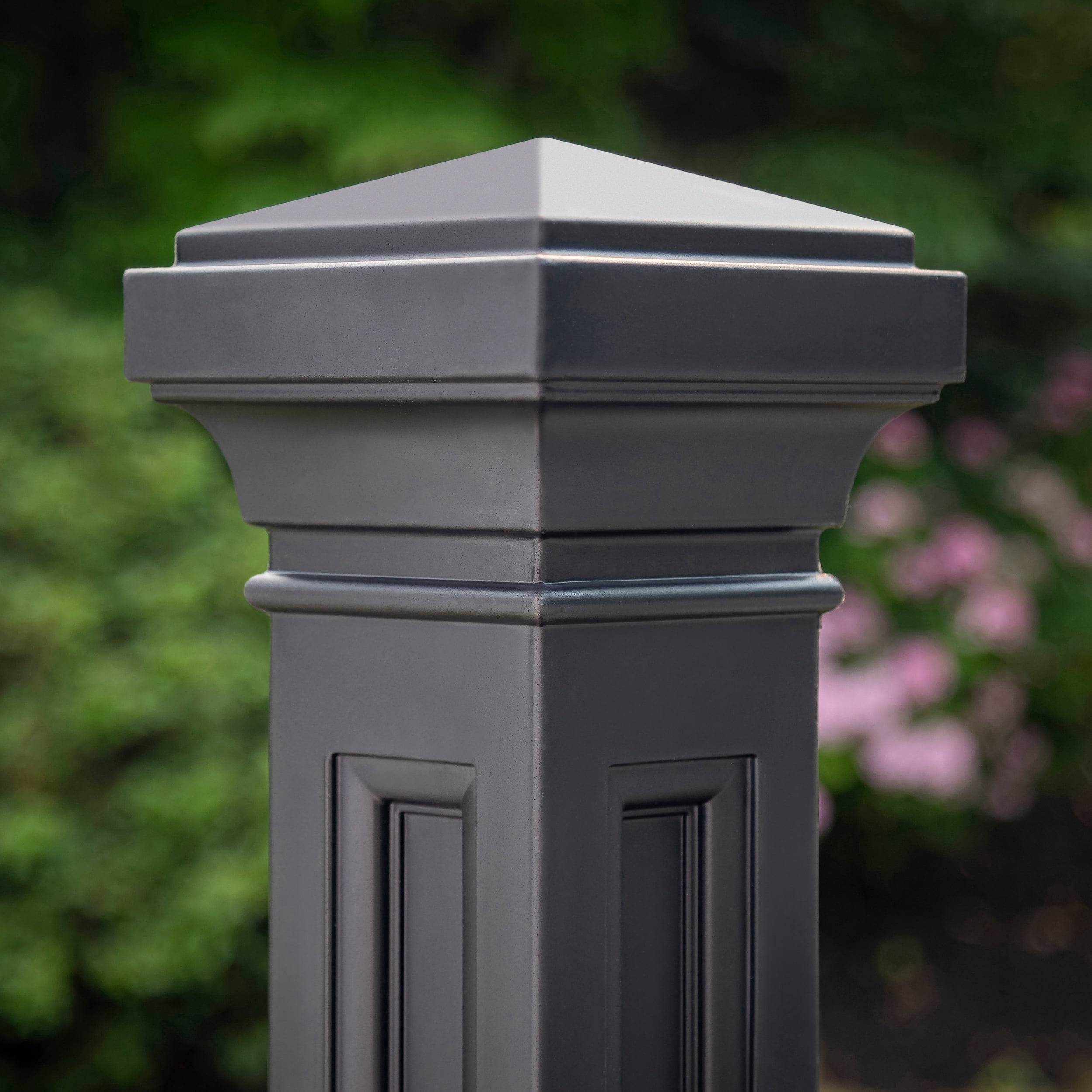 Step2 Atherton 59" Onyx Black Plastic Mailbox Post Kit