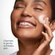 thumbnail image 5 of Gel limpiador Eucerin Radiant Tone con complejo AHA, 200 ml, 5 of 9