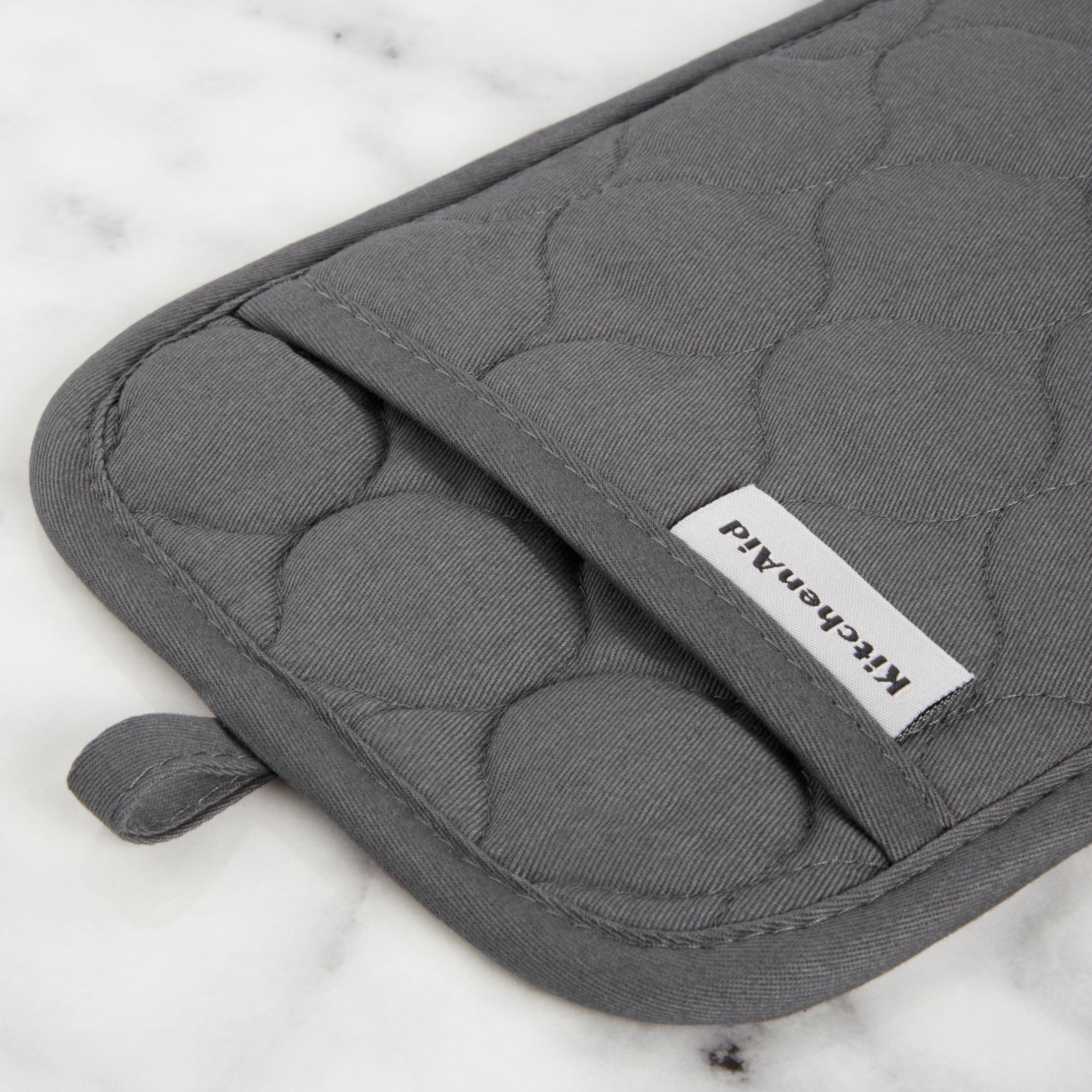 KitchenAid Onion Quilt Kitchen Towel, Oven Mitt & Potholder 4-Pack Set, Charcoal Grey, 16"x26", 7"x13" & 7"x10"