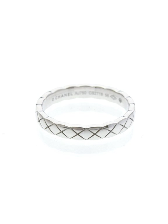 Pre-Owned Chanel Coco Crush Ring Mini Model White Gold (18K) Fashion No Stone Band Ring Silver