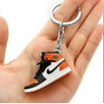 thumbnail image 1 of Modèle de Chaussures Porte-Clés Pendentif Sac 3d Mini Chaussures de Basketball Créatif Pendentif-Df, 1 of 1