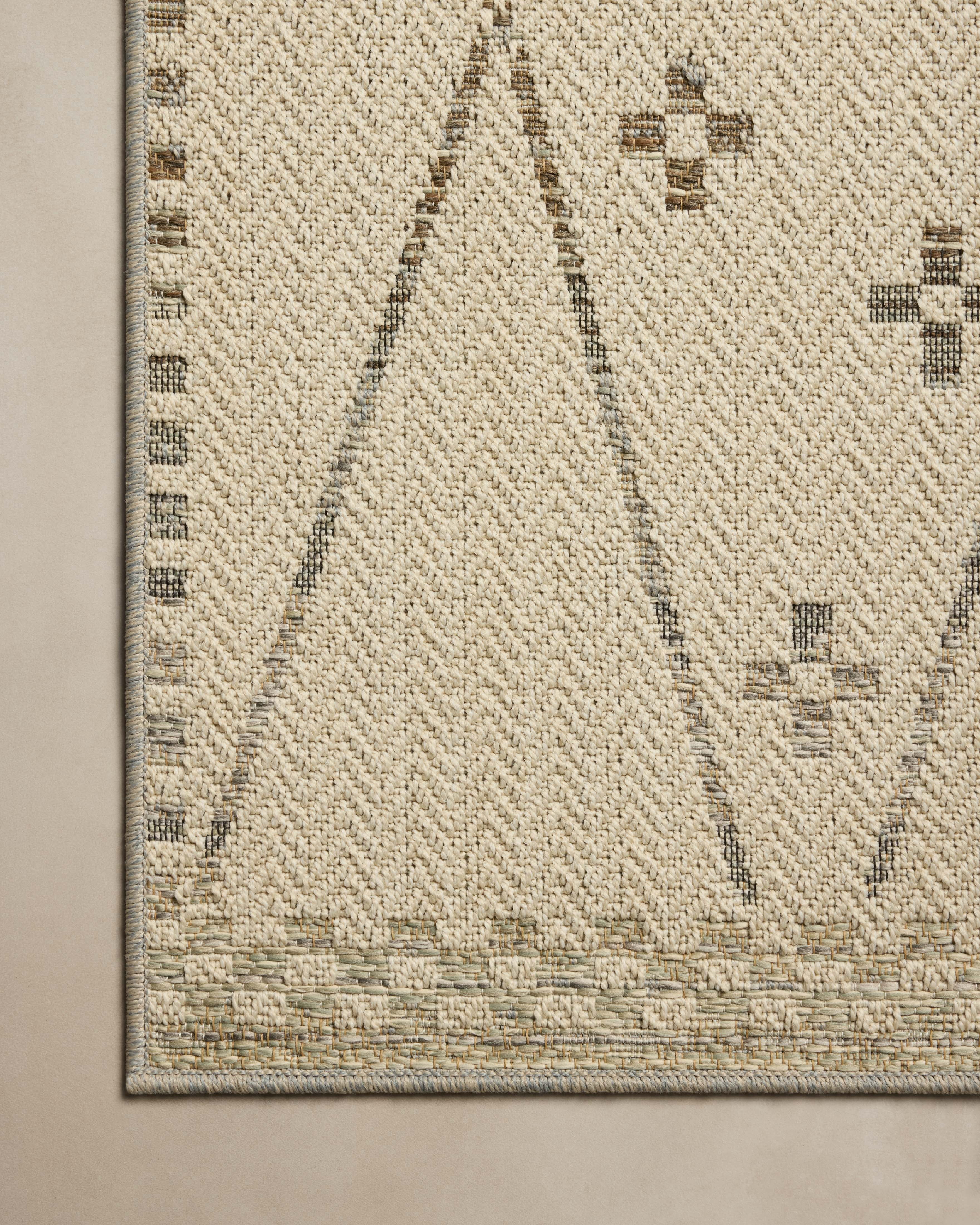 Loloi Saylor Ivory / Pebble Indoor/Outdoor Area Rug