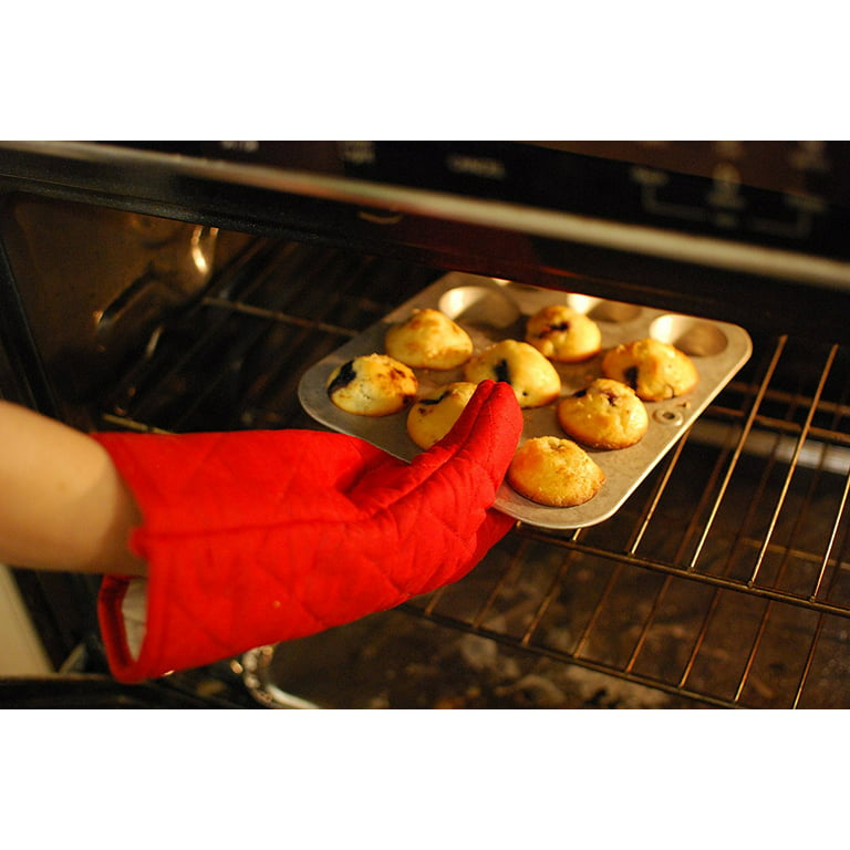 This (Red) Kitchen Starter Set Has Oven Mitts, Pot Holders, Kitchen Towels, Micro-Scrubber Dish Cloths, A Drying Mat