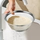 thumbnail image 4 of Cesta de drenaje para lavado de verduras de acero inoxidable | Tamiz de malla reforzada para arroz | Colador para frutas | Fregadero de cocina multipropósito | Seguro, duradero y apilable | 1 pieza, 4 of 8