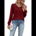 thumbnail image 3 of Blusas Elegantes e Informales para Mujer, con Cuello en V y Lunares, de Larga Vino Tinto L, 3 of 9