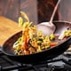 thumbnail image 3 of Utensilios profesionales para wok de acero inoxidable, juego de dos cucharones universales para wok y espátula ergonómica para wok, con mangos largos de madera resistentes al calor, diseño de fácil, 3 of 7