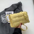 thumbnail image 3 of Bolso Bandolera Bolso de hombro casual para mujer Bolso de embrague de moda con almohada acolchada simple (Amarillo) Ndcxsfigh Para Estrenar, 3 of 5