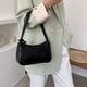 thumbnail image 2 of EeaseMX 1 bolso de hombro de moda, sencillo, de PU, estilo retro chic para mujer., 2 of 7