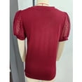 thumbnail image 2 of Blusa de verano con escote en V, ribete de encaje y mangas cortas abullonadas - Rojo vino, corte holgado, talla L, 2 of 3