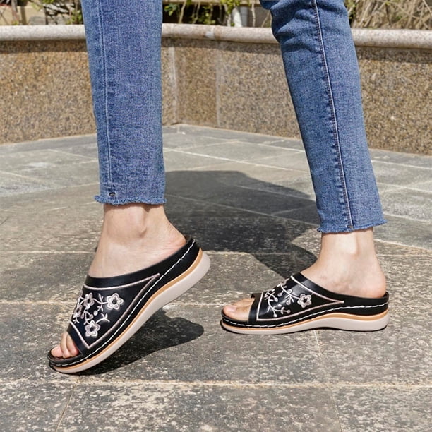Nuevas sandalias y pantuflas bordadas con cuña para exteriores para mujer Wmkox8yii ytu4306