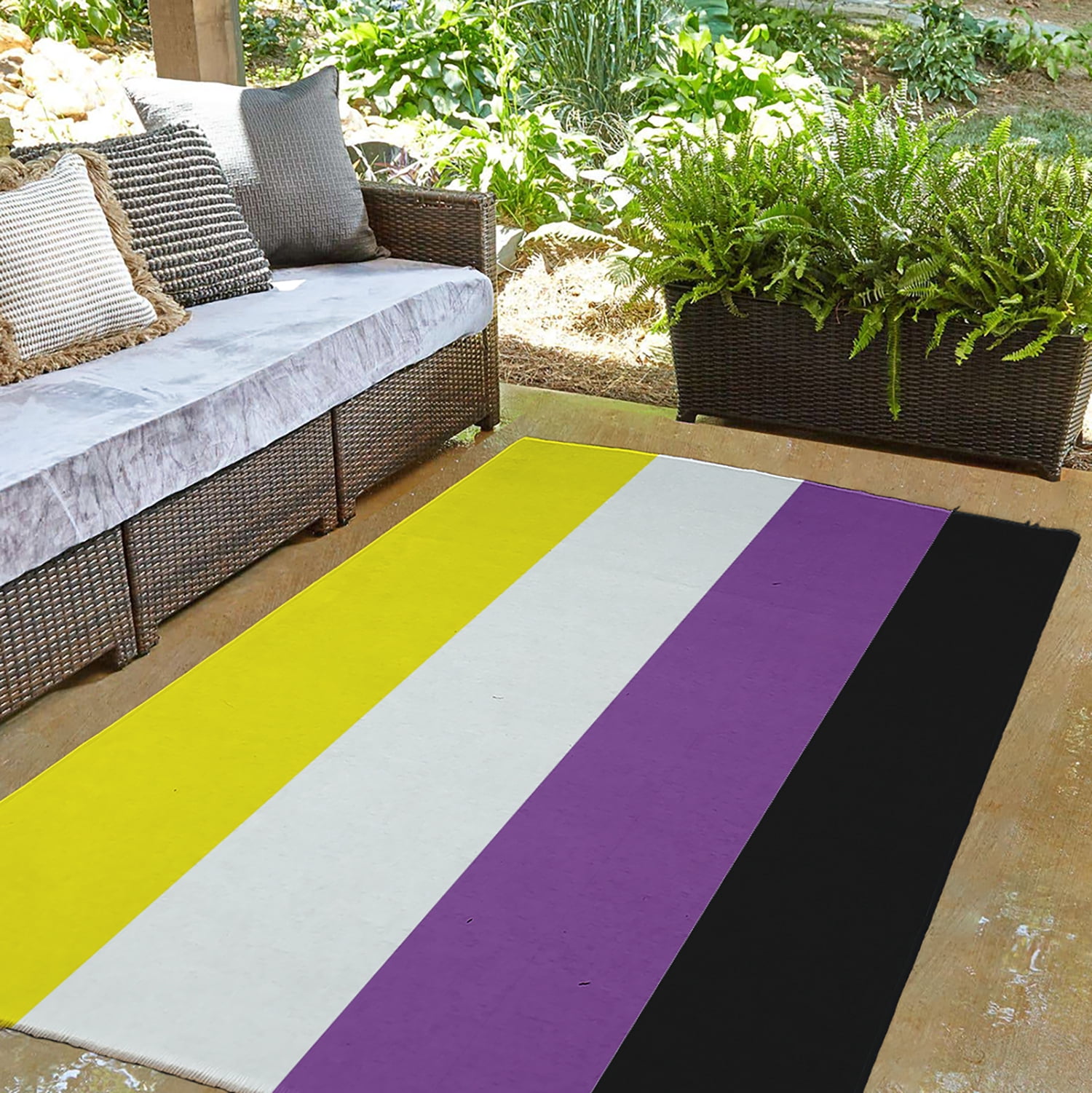 Simply Daisy 3' x 5' Non-Binary Non-Binary Chenille Indoor/Outdoor Rug