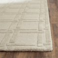 thumbnail image 4 of Safavieh Impressions 5' Round Hand Loomed Wool Rug in Gray, 4 of 8