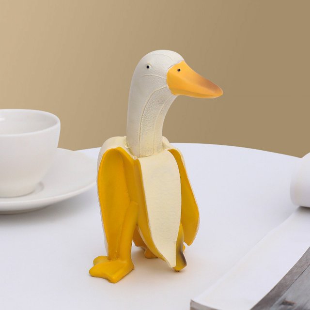 Estatua artística de pato y plátano amarillo, decoración creativa y caprichosa para jardín, pato, plátano pelado, patio al aire libre