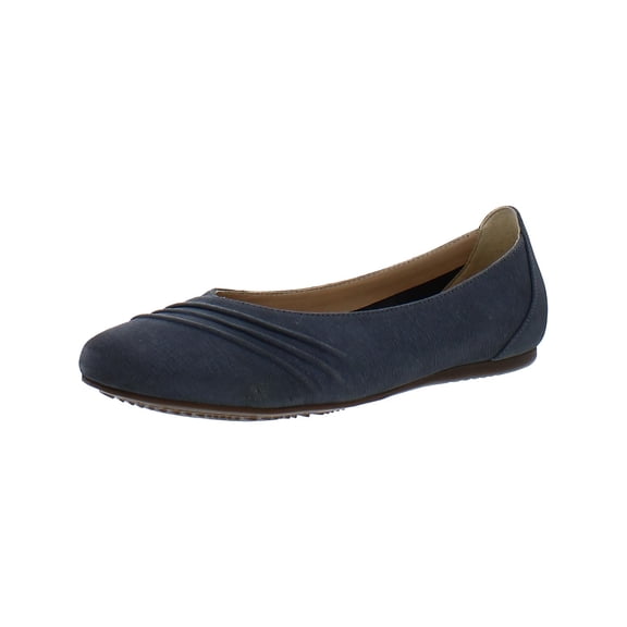 SoftWalk Womens Safi  Slip On Leather Loafers