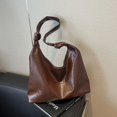 thumbnail image 5 of Bolso de hombro de PU de diseñador con broche 2024 nuevo para mujer, bolso de mano de moda simple y sólido, bolso de mano suave y versátil para desplazamientos diarios, estilo occidental, 5 of 5
