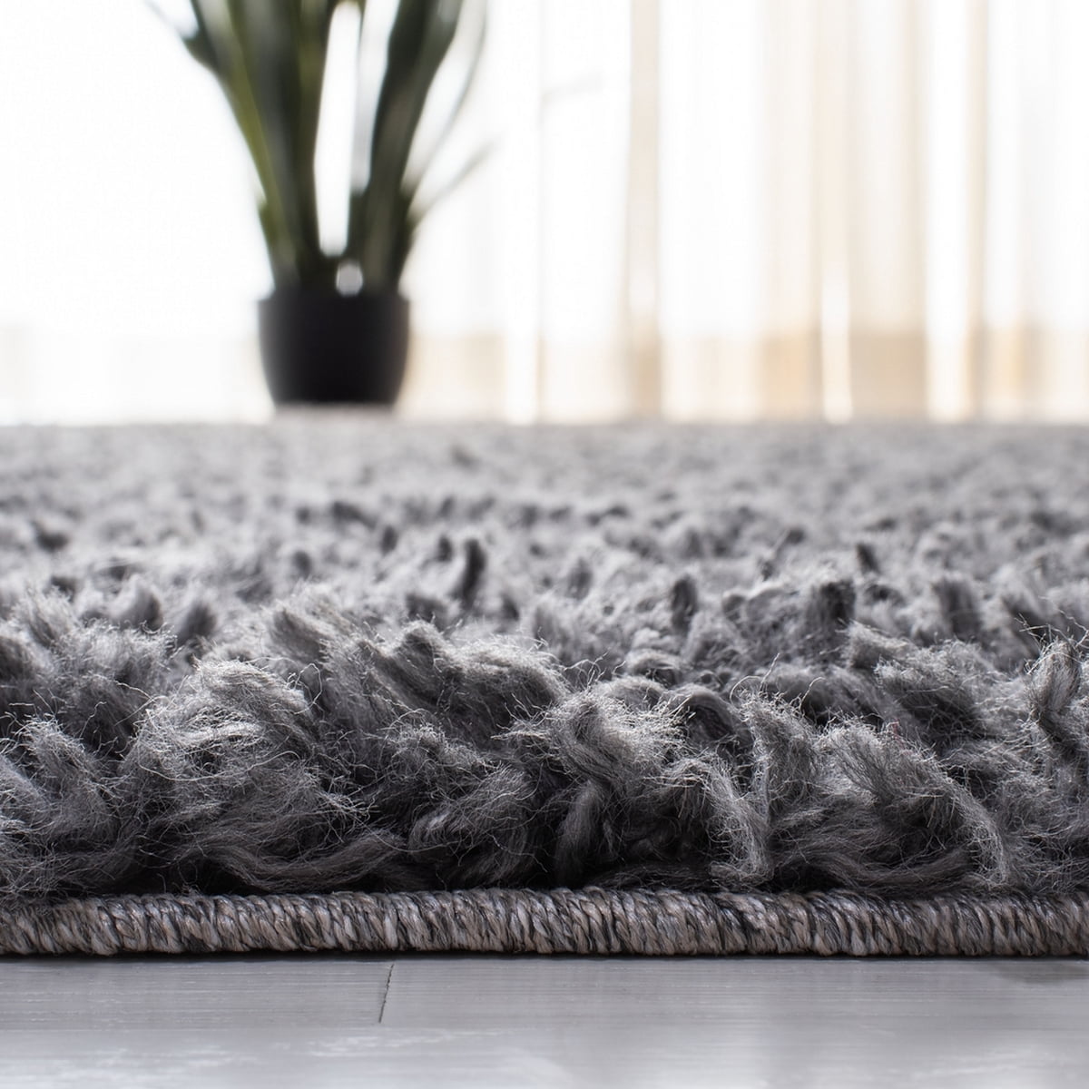 SAFAVIEH August Sophia Solid Shag Area Rug, Charcoal, 6'7" x 6'7" Square