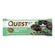 thumbnail image 2 of Barra DE proteína Quest Nutrition sabor a Menta con Chocolate en Trozos Caja con 12, 2 of 6