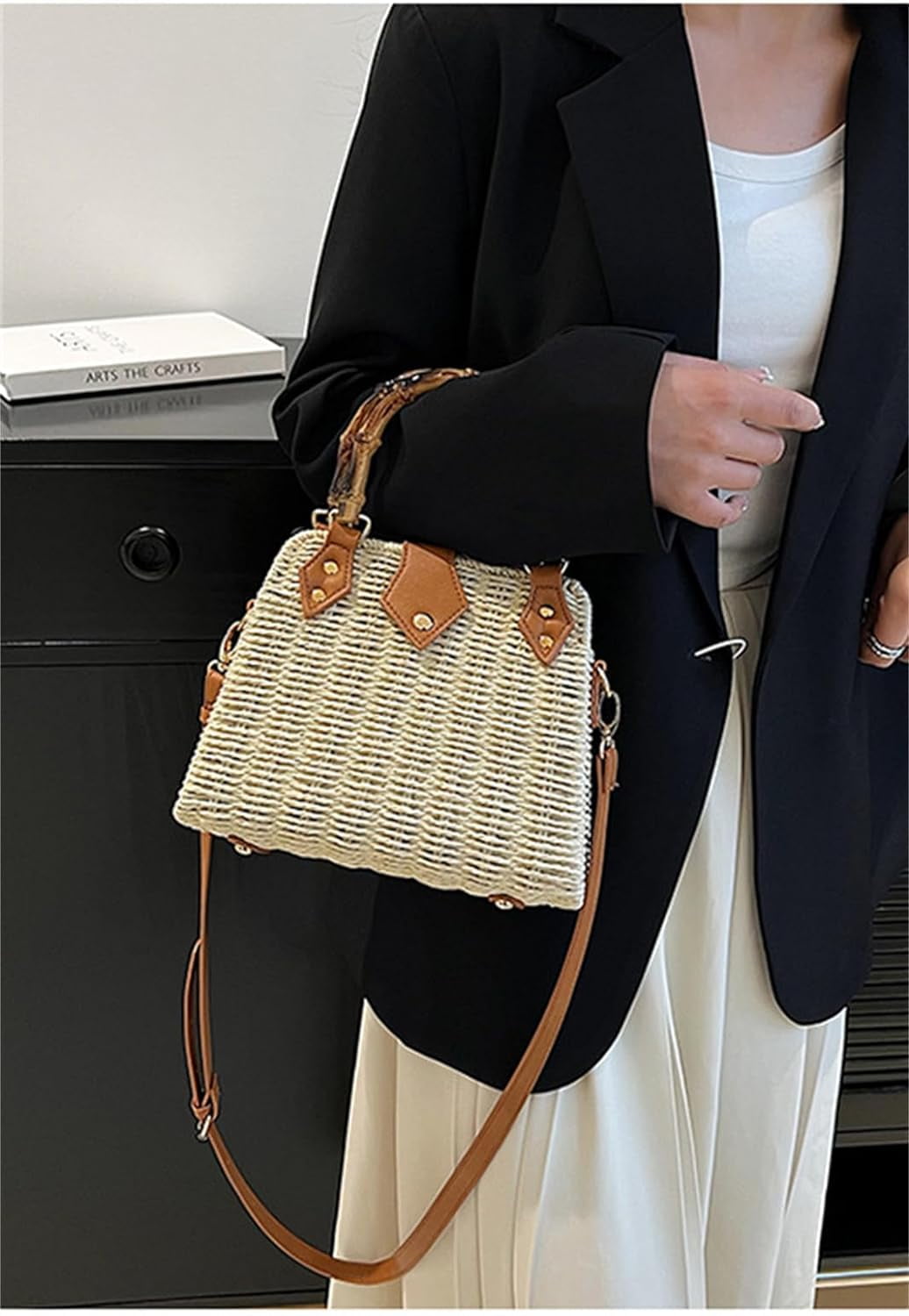 Zhengup Straw Crossbody Bags for Women Beach Handbags Wicker Summer Purse Woven Island Beach Bags Natural Bag