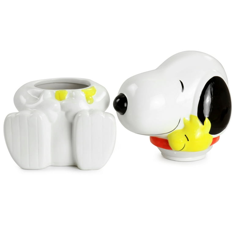 Gibson Peanuts Classic Snoopy Cookie Jar in White - Walmart.com