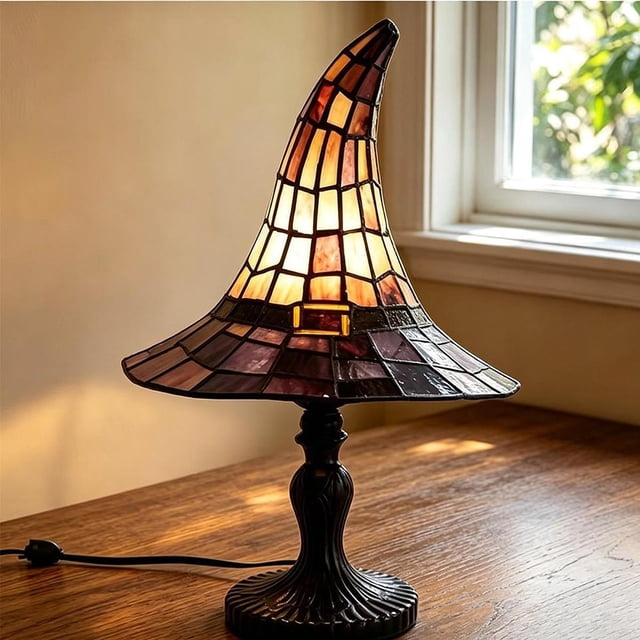 Lámpara con forma sombrero , estantería artesanal para dormitorio, reutilizable para mujeres, regalo versátil y único, decoración mesa, Altura 18 cm