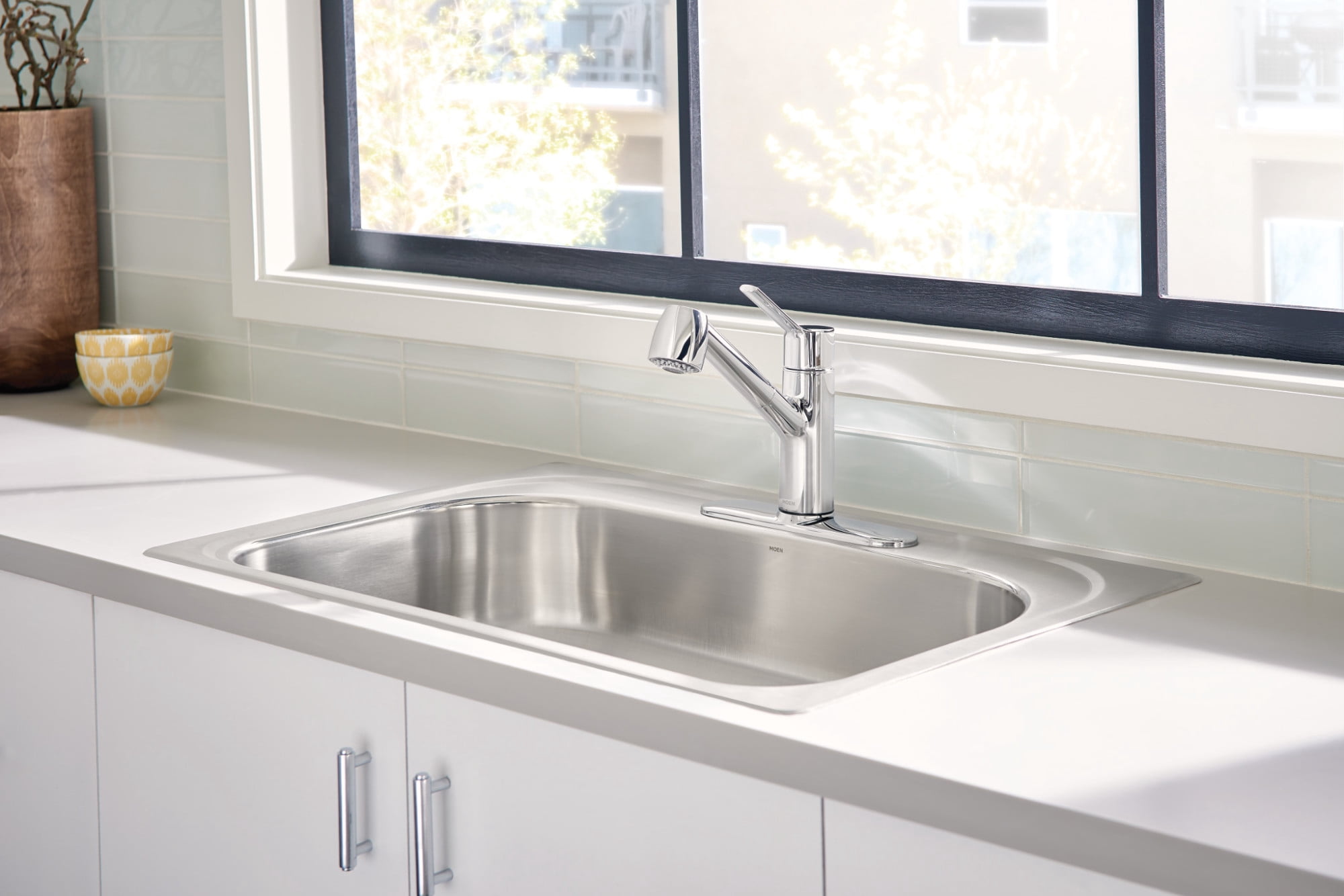 Moen Method Chrome One-Handle Pullout Kitchen Faucet