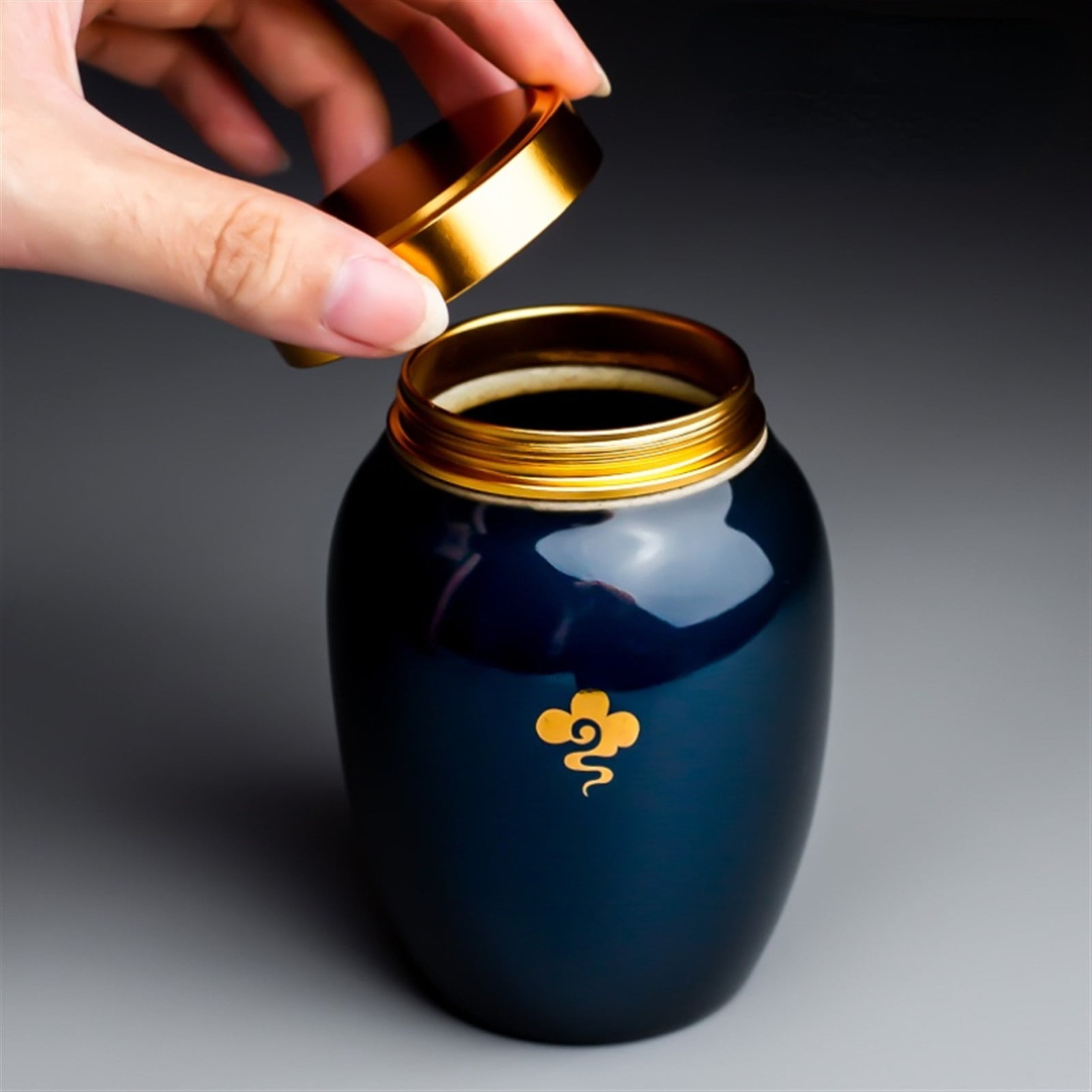 Hand Maderetro Ji Blue Ceramic Mini Pet Urn Can Small Sealed Can
