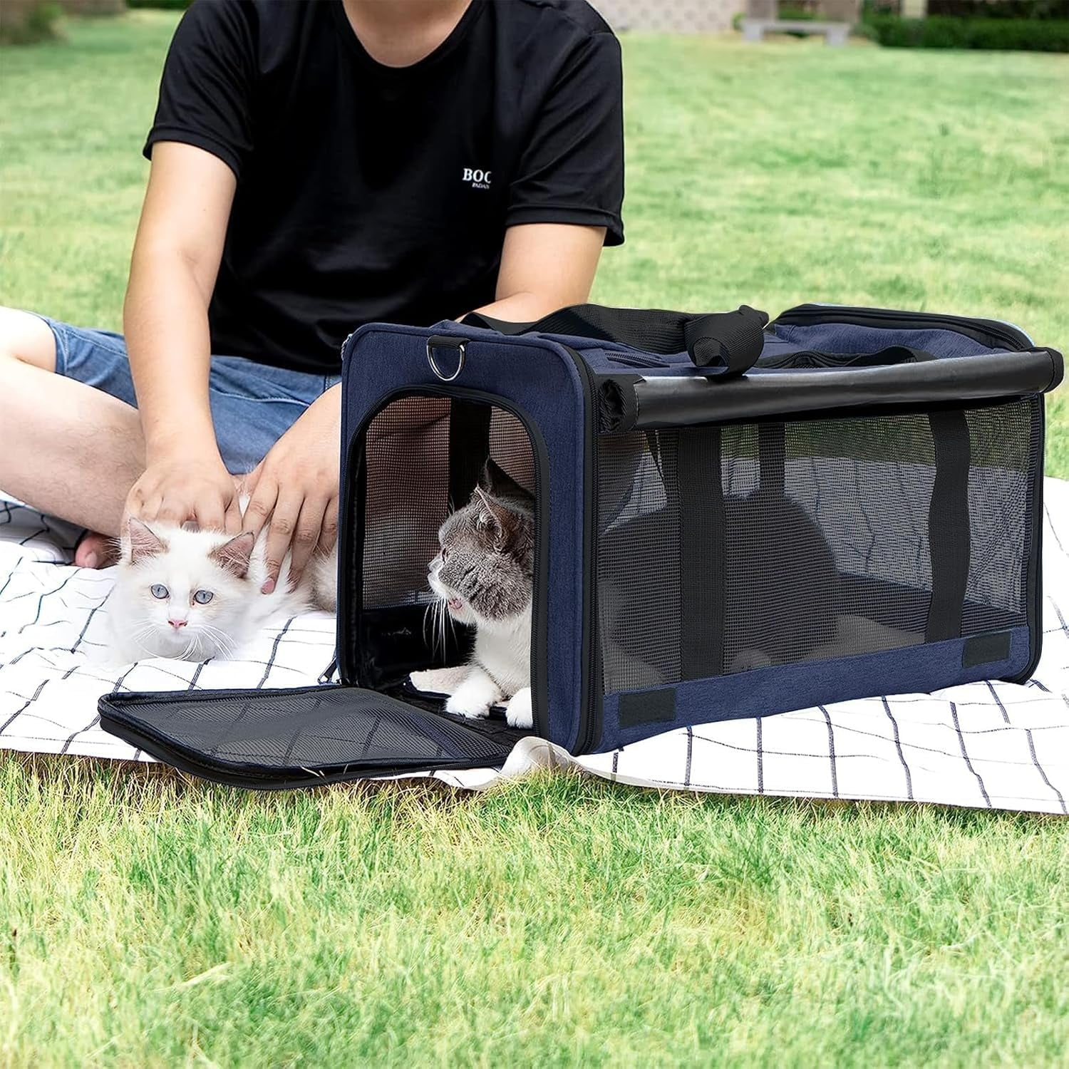 Pet Carrier for Large and Medium Cats, Soft-Sided Pet Carrier for Big Medium Cats and Puppy Dog Carriers Cat Carriers, Pet Privacy Protection Travel Carrier