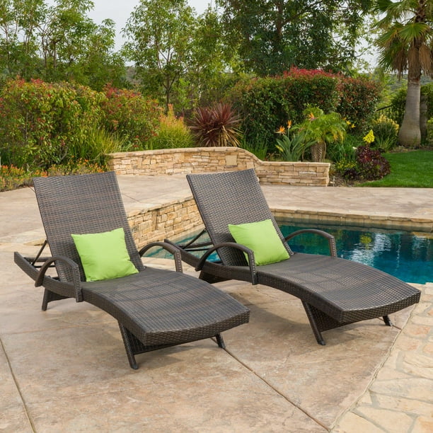 Wicker chaise lounge chair set of 2 deals