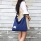thumbnail image 4 of Bolso de lona artístico moderno para mujer, sencillo, de gran capacidad, portátil, bandolera de hombro, bolso de lona retro combinable, 4 of 6